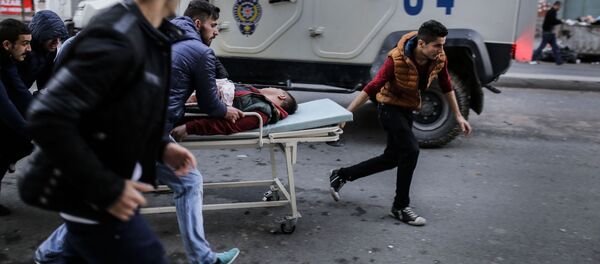 米男性、携帯のおかげでイスタンブールの銃乱射テロを生き延びる - Sputnik 日本