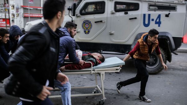 米男性、携帯のおかげでイスタンブールの銃乱射テロを生き延びる - Sputnik 日本