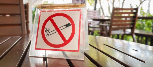ロシア 2014年以降に生まれた人へのタバコの販売を永久に禁止することを望む ロシア 2014年以降に生まれた人へのタバコの販売を永久に禁止することを望む - Sputnik 日本