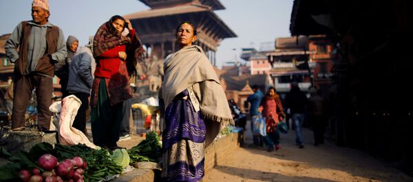 ネパール 生理中の少女が隔離、蛇にかまれ死亡 族が呪術師に治療 ネパール 生理中の少女が隔離、蛇にかまれ死亡 族が呪術師に治療 - Sputnik 日本