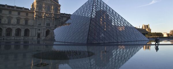 『モナ・リザ』と二人っきり ルーブル美術館が名画の鑑賞時間をオークションへ 『モナ・リザ』と二人っきり ルーブル美術館が名画の鑑賞時間をオークションへ - Sputnik 日本