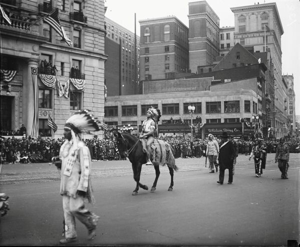 1933年、第32代米大統領フランクリン・ルーズベルトが就任式のパレードで - Sputnik 日本