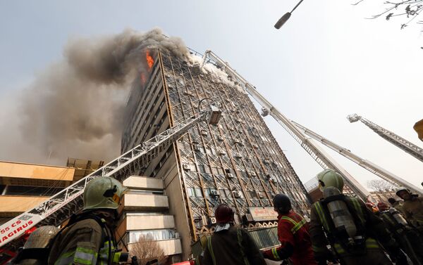 テヘランの悲劇：高層ビル倒壊現場の新たな写真公開 - Sputnik 日本