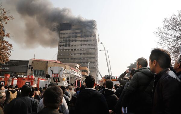 テヘランの悲劇：高層ビル倒壊現場の新たな写真公開 - Sputnik 日本
