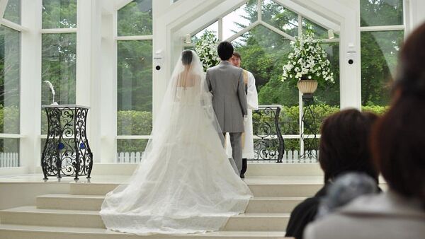 日本　結婚は男女とも１８歳以上に統一へ　民法改正案 - Sputnik 日本