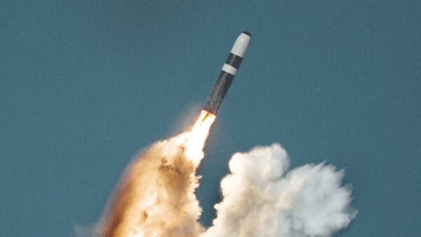 マスコミ：故障した英国の弾道ミサイルが米国の方向に飛んでいった - Sputnik 日本