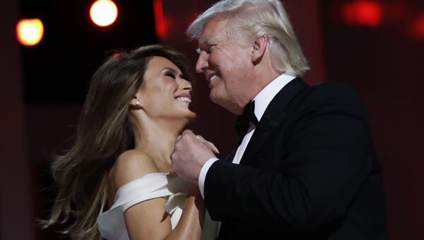 Танец Дональда и Мелании Трамп на балу в честь инаугурации в Вашингтоне - Sputnik 日本