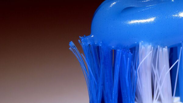 Зубная паста на щетке - Sputnik 日本