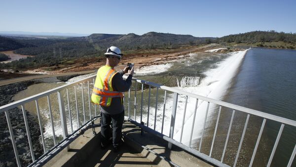 カリフォルニア当局　ダムの修理費の見積もりを出す - Sputnik 日本