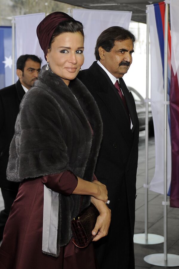 カタール国のハマド・ビン・ハリーファ・アール＝サーニー国王とモーザ・ビント・ナーセル・アル＝ミスナド夫人 - Sputnik 日本