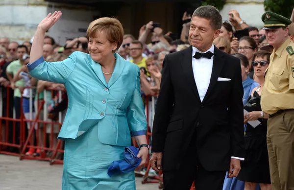 メルケル独首相と夫のヨアヒム・ザウアー氏 - Sputnik 日本