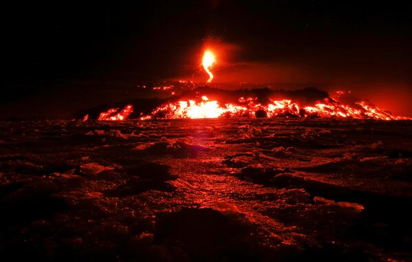 再び目覚めたシチリア島のエトナ火山。 - Sputnik 日本
