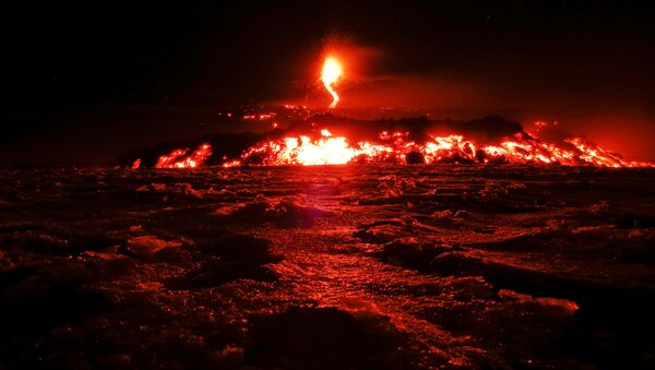 欧州最大のエトナ火山が再び噴火　負傷者も - Sputnik 日本