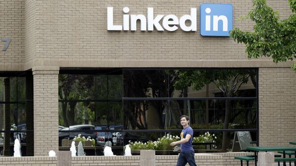 「LinkedIn」将来的にロシアでの事業再開を望む - Sputnik 日本