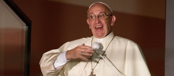 ローマ法王の白い帽子を幼女がとっちゃった　【動画】 - Sputnik 日本