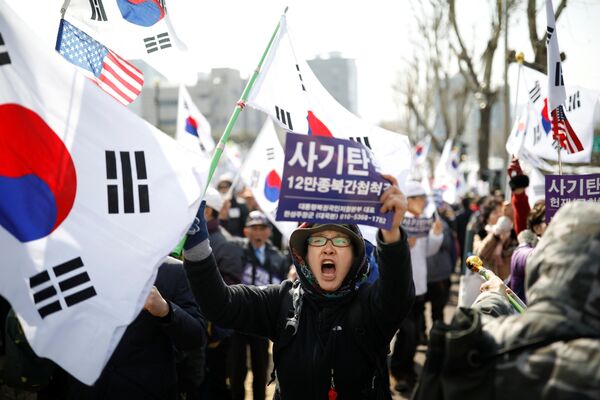 弾劾されたパク大統領の支持者らが集会で、韓国 - Sputnik 日本