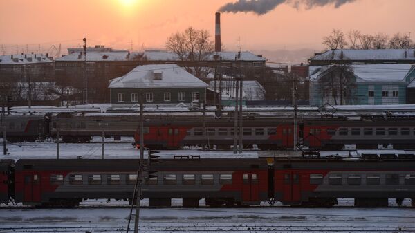 Пассажирские поезда на станции Новосибирск-Главный Западно-Сибирской железной дороги - Sputnik 日本