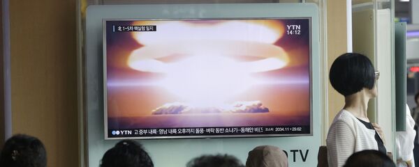 北朝鮮の核実験をテレビで見ている韓国人 北朝鮮の核実験をテレビで見ている韓国人 - Sputnik 日本