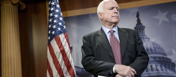 マケイン上院議員「キエフ当局への武器供与拒否は米国史上最も恥ずべき１ページ」 - Sputnik 日本