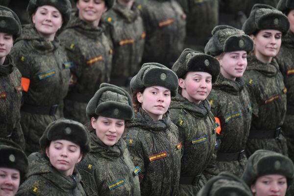 モスクワ駐屯地の歩兵部隊による軍事パレード合同練習 - Sputnik 日本