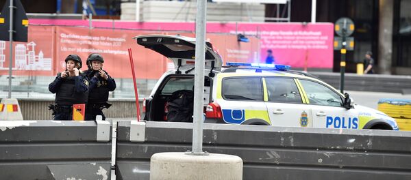 ストックホルム中心でトラックが人ごみに突入　犠牲者も - Sputnik 日本