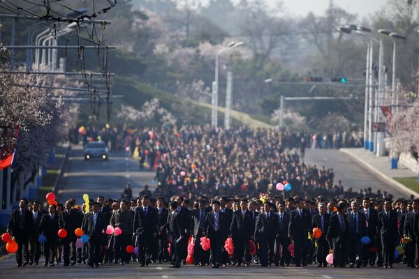 黎明通りの平壌の住民 - Sputnik 日本