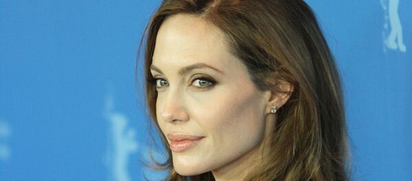 アンジェリーナ・ジョリー 富豪と結婚へ?=メディア アンジェリーナ・ジョリー 富豪と結婚へ?=メディア - Sputnik 日本