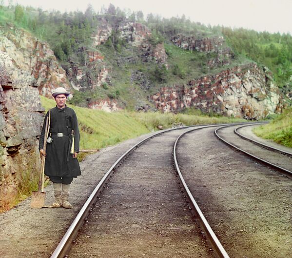 シベリア鉄道で働くバシキール人のポイントマン - Sputnik 日本