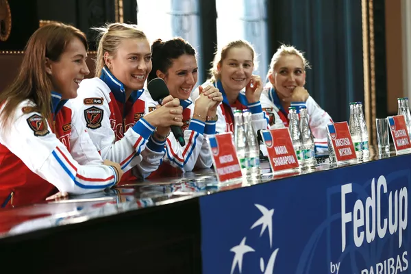 女子テニス協会は16歳のシャラポワさんを2003年の新人プレーヤーのベスト1に選んだ 女子テニス協会は16歳のシャラポワさんを2003年の新人プレーヤーのベスト1に選んだ - Sputnik 日本