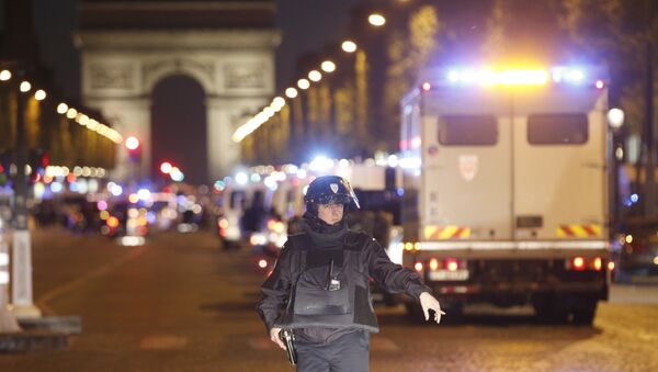 パリで銃撃、警官１人死亡　【動画・写真】 - Sputnik 日本