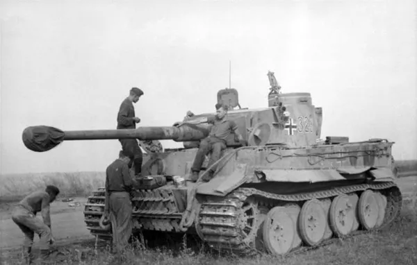 ドイツの戦車「ティーガー」。1942年、ヘンシェル社が開発。「ティーガー」に対抗しようとソ連は重戦車「IS-2」を開発した。 ドイツの戦車「ティーガー」。1942年、ヘンシェル社が開発。「ティーガー」に対抗しようとソ連は重戦車「IS-2」を開発した。 - Sputnik 日本