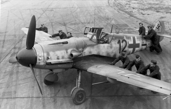 Мессершмитт 109.「メッサーシュミットＢｆ１０９」はナチスドイツ軍の主力戦闘機。 - Sputnik 日本
