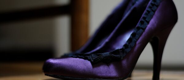 ハイヒールを履いて車を運転するなかれ!中国で悲惨な死亡事故【動画】 ハイヒールを履いて車を運転するなかれ!中国で悲惨な死亡事故【動画】 - Sputnik 日本