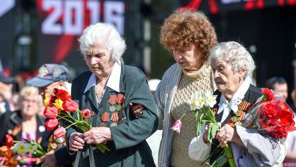 Женщины-ветераны на Дне победы в Риге - Sputnik 日本