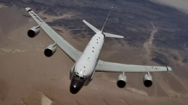 ボーイング RC-135W  - Sputnik 日本