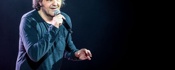 映画監督のクストリッツァ氏、プーチン大統領に書簡を送る 「ロシア国民のおかげで私たちは自由」 映画監督のクストリッツァ氏、プーチン大統領に書簡を送る 「ロシア国民のおかげで私たちは自由」 - Sputnik 日本