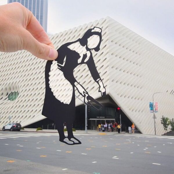 匿名のグラフィティアーティスト「バンクシー」作のメイドと、現代美術館「The Broad」　米ロサンゼルスで - Sputnik 日本
