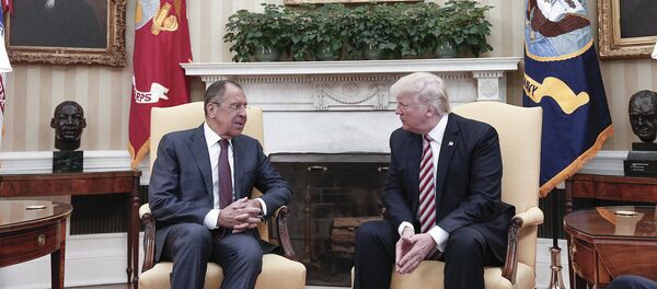 米マスコミ トランプ氏がラブロフ外相に渡した機密情報はダーイシュの民間機爆破計画 米マスコミ トランプ氏がラブロフ外相に渡した機密情報はダーイシュの民間機爆破計画 - Sputnik 日本