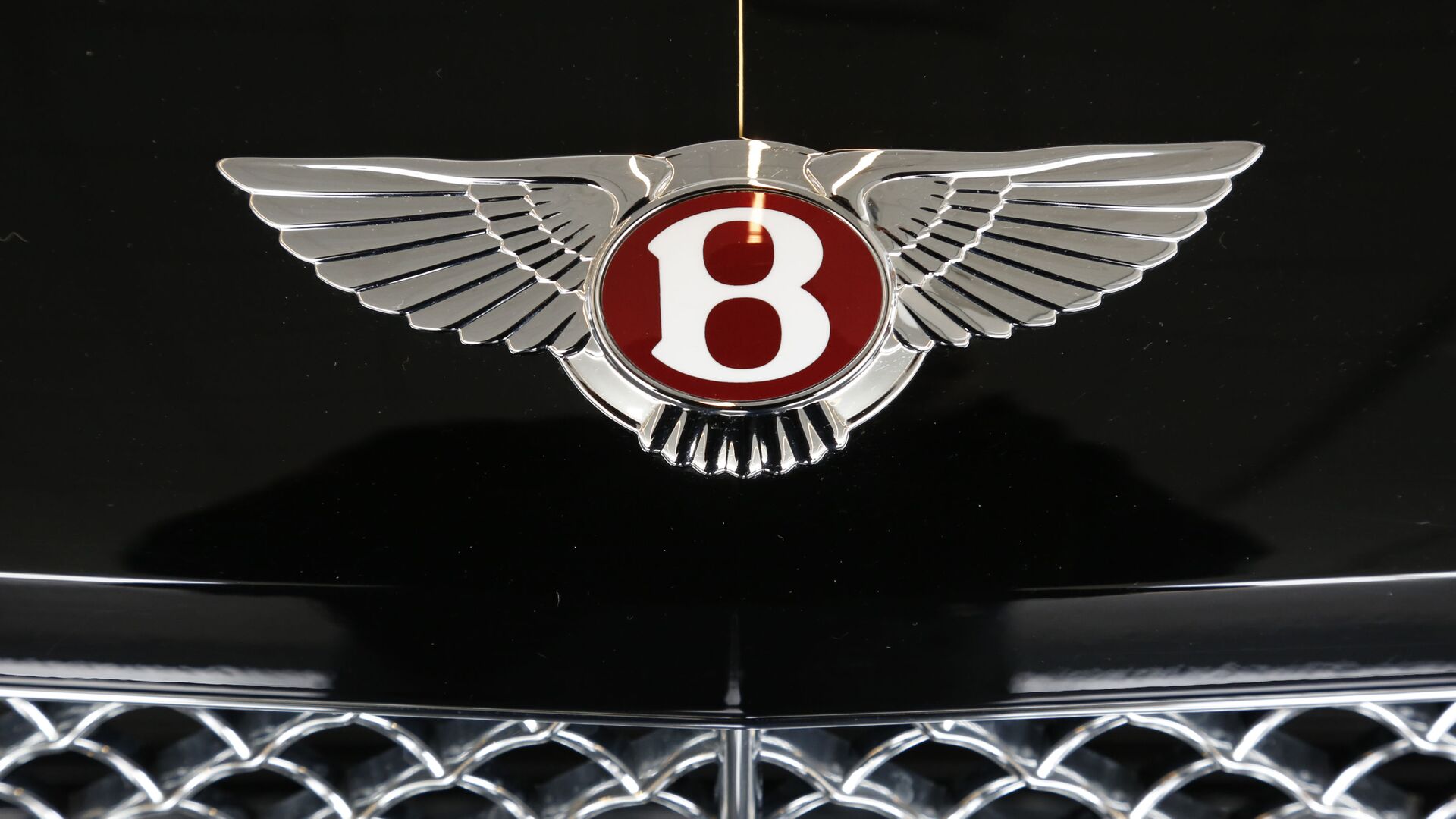 Логотип автомобильной компании Bentley  - Sputnik 日本, 1920, 30.01.2022