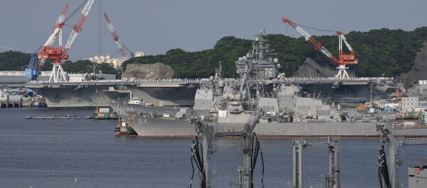 Авианосец ВМС США Ronald Reagan в порту города Йокосука в Японии - Sputnik 日本