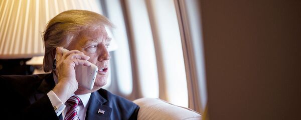 トランプ大統領 世界の首脳らに自分の携帯に直接電話するよう呼びかける トランプ大統領 世界の首脳らに自分の携帯に直接電話するよう呼びかける - Sputnik 日本