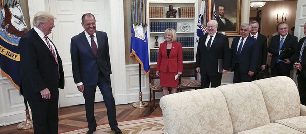 会談中に機密情報をラブロフ外相と共有? トランプ大統領がコメント【写真】 会談中に機密情報をラブロフ外相と共有? トランプ大統領がコメント【写真】 - Sputnik 日本