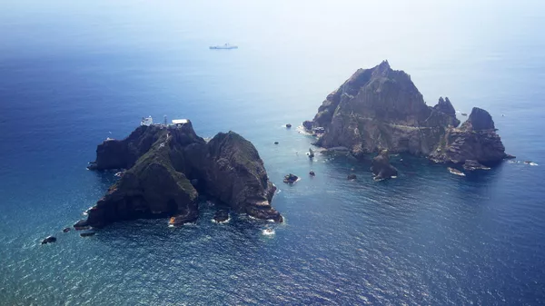 日本の外交青書が竹島を「固有の領土」　韓国外務省が抗議