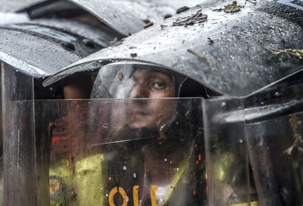 ベネズエラのカラカスでデモに出動した警察官 - Sputnik 日本
