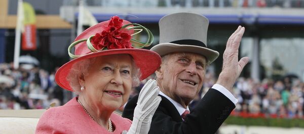 フィリップ殿下とエリザベス女王 フィリップ殿下とエリザベス女王 - Sputnik 日本