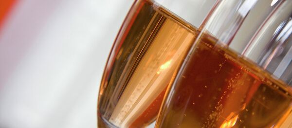 シャンパンを冷蔵庫に保存 味が落ちるってご存知? シャンパンを冷蔵庫に保存 味が落ちるってご存知? - Sputnik 日本