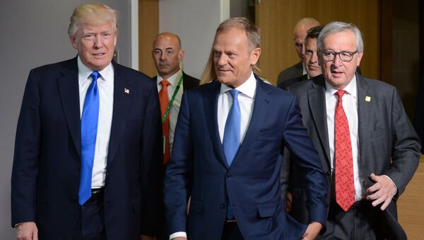 Президент США Дональд Трамп, председатель Европейского совета Дональд Туск и председатель Европейской комиссии Жан-Клод Юнкер после встречи в Брюсселе - Sputnik 日本