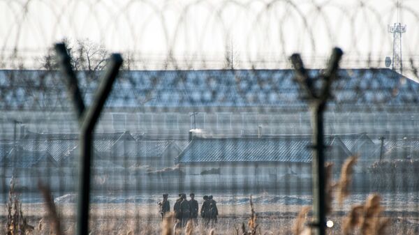 Солдаты Корейской народной армии на границе между Китаем и КНДР - Sputnik 日本