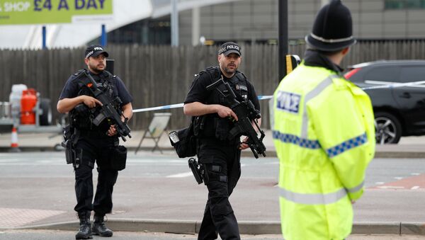 英警察　自爆する数時間前のテロリストの写真を公開【写真】 - Sputnik 日本