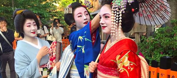 メドベージェワ選手、日本のフィギュアスケート選手とのショットをインスタグラムに【写真】 - Sputnik 日本